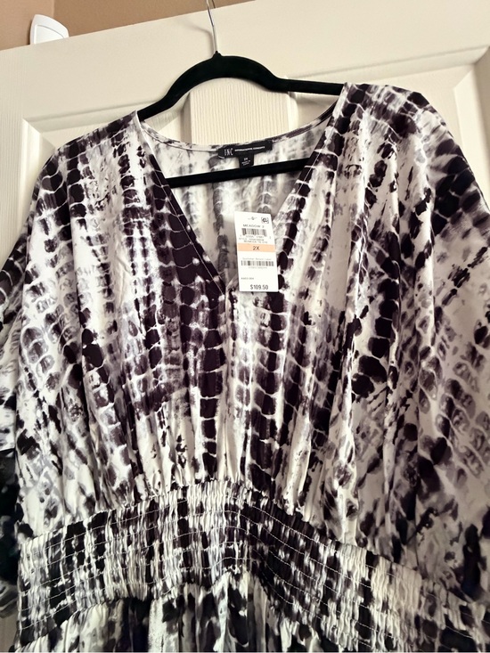 INC International Concepts Dresses & Skirts - INC International Concepts Black & White Abstract Tie-Dye V-Neck Dress